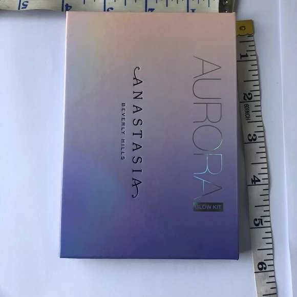 Anastasia glow pallet - Picture 4 of 16